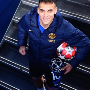 九州体育-包含阿克拉内斯惨败，提前出局欧冠赛事，球队面临变局的词条