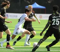 国际足球赛事中出现了惊人的结果